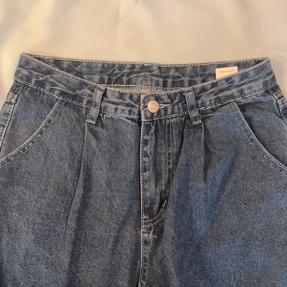 Boyfriend Jeans - Picture 2 of 4